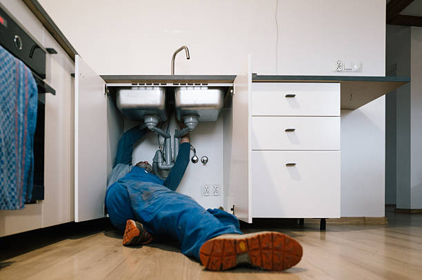 Professional Plumbing technician working in Melrose, FL